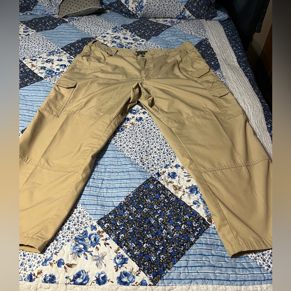 5.11 Tactical Men’s 42/30 Cargo Pants